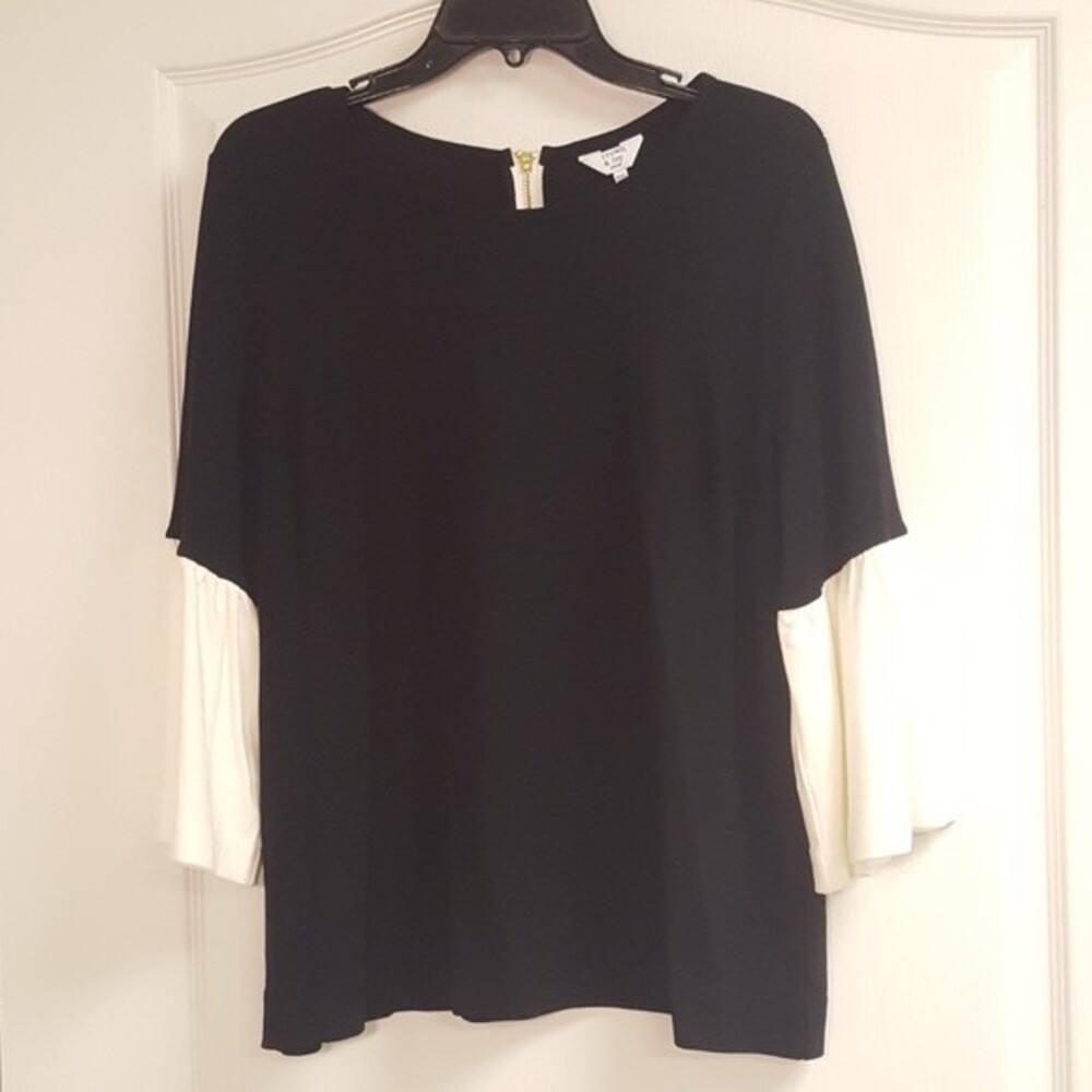 Petite Black White Blouse with Zipper Crown & Ivy